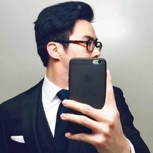 Meet your Posher, Peter levi